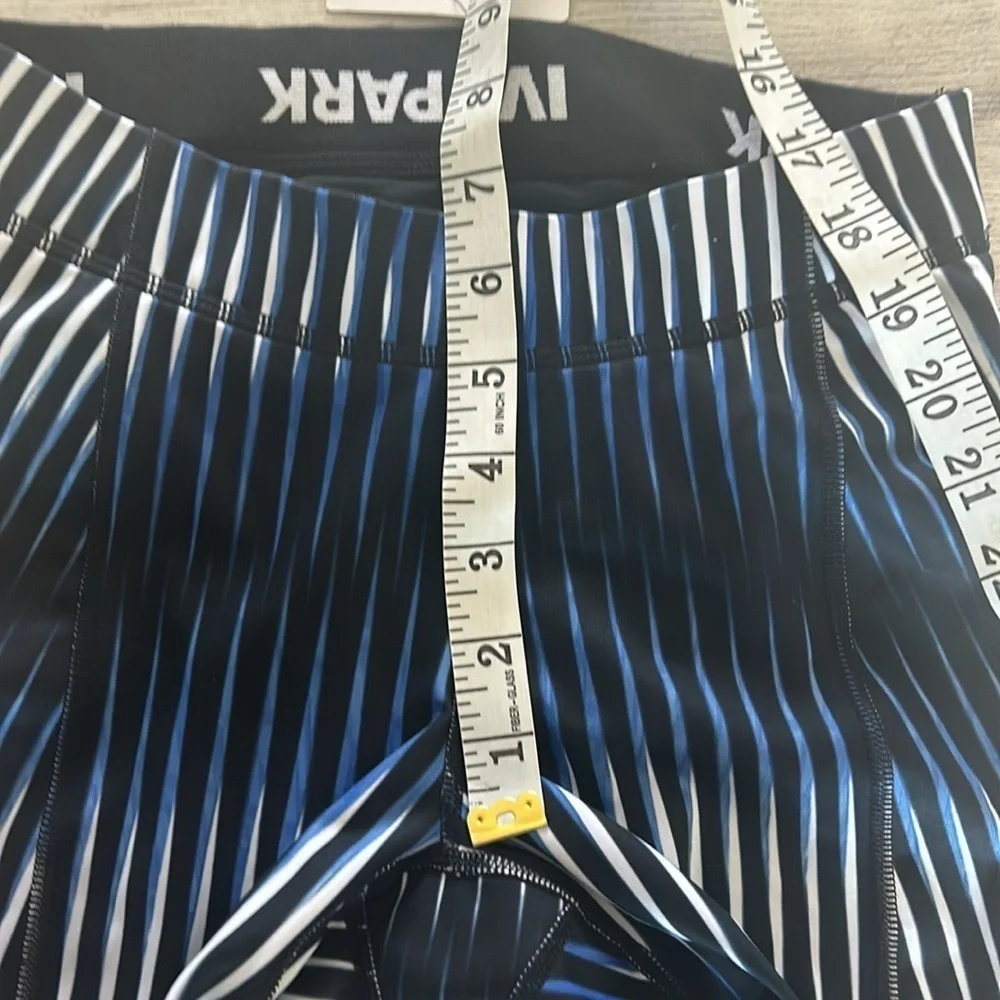 Ivy Park size small workout crop capri leggings pants NWT